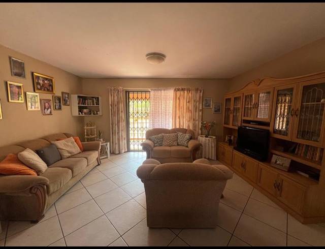 2 BEDROOM APARTMENT FOR SALE IN HELIKONPARK